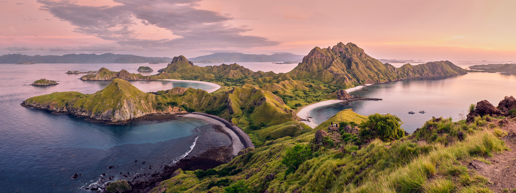 Sunrise at Padar Island from Komodo Island, Komodo National Park, Labuan Bajo, Flores, Indonesia.